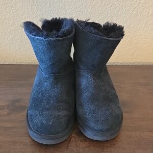 Koolaburra by UGG Dark Suede Footwear